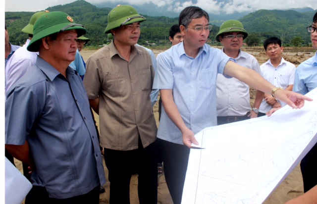  Bộ trưởng Bộ nông nghiệp và phát triển nông thôn Nguyễn Xuân Cường kiểm tra về công tác khắc phục hậu quả mưa bão trên địa bàn tỉnh Lào Cai