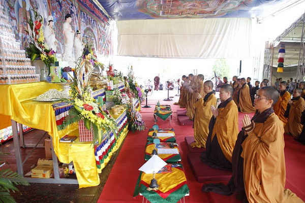 Lễ cầu siêu Phả độ gia tiên tại Đại Bảo tháp Mandala Tây Thiên