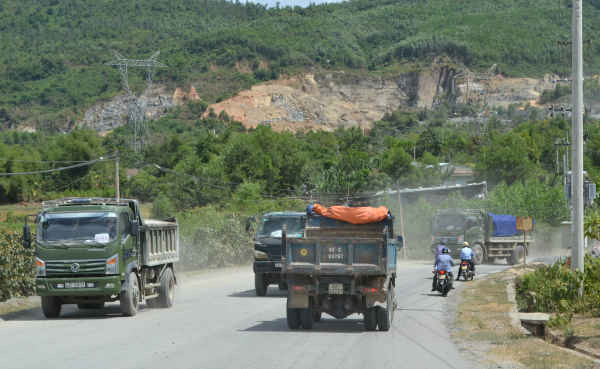UBND huyện Hòa Vang đã có Công văn số 947 gửi UBND thành phố về việc di dời các hộ dân sát khu vực khai thác khoáng sản