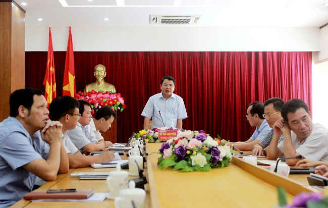 Ông Đặng Xuân Phong, Chủ tịch UBND tỉnh Lào Cai phát biểu tại hội nghị