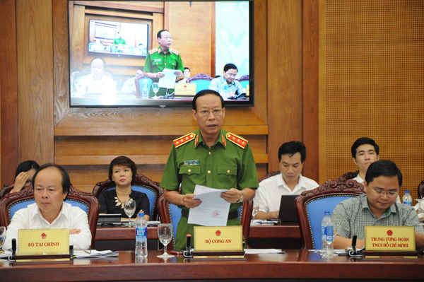 Thượng tướng Lê Quý Vương - Thứ trưởng Bộ Công an phát biểu tại Hội nghị