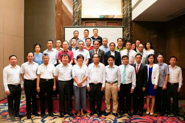 Các đại biểu 3 nước Việt Nam, Lào và Trung Quốc chụp ảnh chung tại cuộc họp