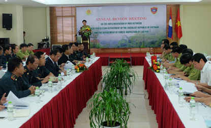 Quang cảnh buổi Hội nghị hợp tác trong lĩnh vực bảo vệ rừng, vận chuyển trái phép gỗ, lâm sản và động vật hoang dã năm 2015 – 2016 giữa Cục Kiểm lâm Việt Nam và Cục Thanh tra Lâm nghiệp Lào tại Đà Nẵng