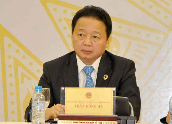 Bộ trưởng Bộ TN&MT Trần Hồng Hà tại cuộc họp báo của Chính phủ chiều ngày 31/8/2016 - Ảnh: Việt Hùng 