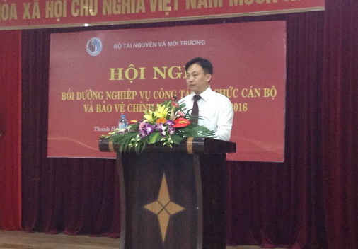 Ông Giang Đức Chung - Phó Vụ trưởng Vụ Tổ chức cán bộ phát biểu tại Hội nghị. 
