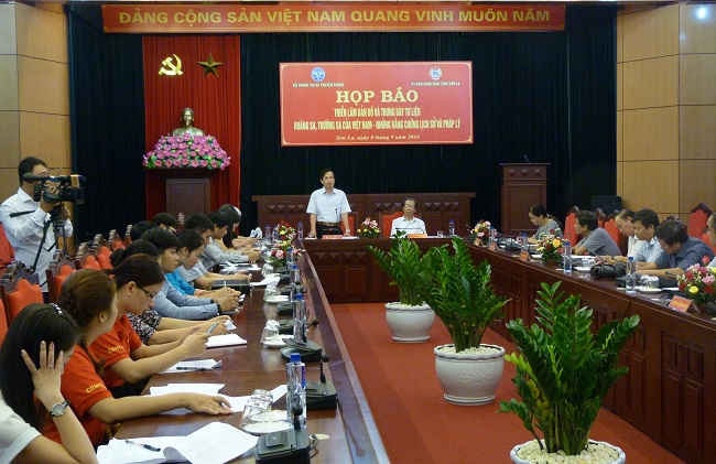 Quang cảnh buổi họp báo