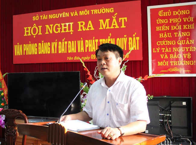 Ông Phạm Sỹ Quý, Phó Giám đốc Sở TN&MT tỉnh Yên Bái phát biểu chỉ đạo tại buổi ra mắt