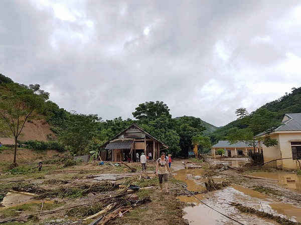 Toàn xã Yên Tĩnh có hơn 70 hộ dân bị lũ quét tràn qua, trong đó có 7 nhà bị trôi
