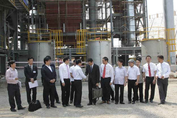 Lãnh đạo TP Hà Nội, Đại sứ quán Nhật Bản tại Việt Nam cùng các quan khách tham quan Nhà máy.