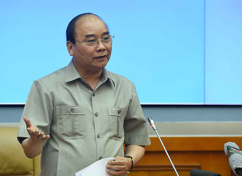 Thủ tướng Nguyễn Xuân Phúc làm việc với lãnh đạo Bộ Quốc phòng. 