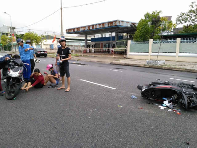 Vụ va quẹt giao thông trên đường Phan Đăng Lưu, làm 3 người bị thương