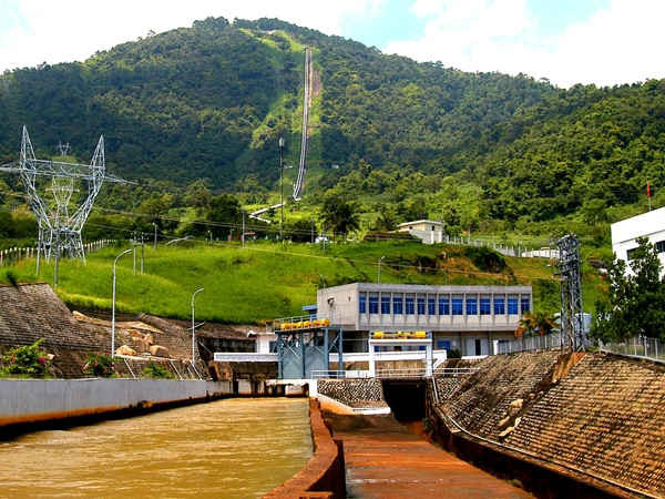 Nhà máy thủy điện Mường Hum (Bát Xát) vừa được Chi cục thủy lợi tỉnh Lào Cai và huyện Bát Xát kiểm tra công tác đảm bảo an toàn hồ đập chứa nước. 