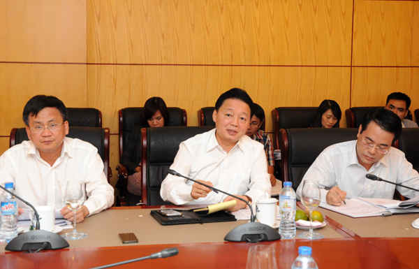 Bộ trưởng Trần Hồng Hà khảng định sẽ ủng hộ Vĩnh Phúc nói riêng và các tỉnh thành trên cả nước nói chung trong phát triển kinh tế bền vững gắn với bảo vệ môi trường và thích ứng với biến đổi khí hậu