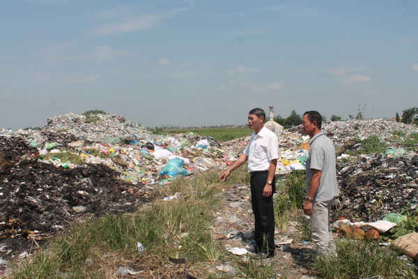 Khảo sát thực trạng thu gom và xử lý chất thải rắn sinh hoạt  tại bãi rác xã Tú Sơn