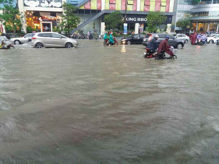 Mưa lớn kéo dài gây ngụp lụt nhiều nơi ở Nghệ An