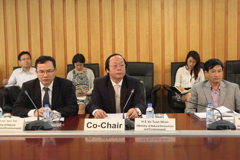 Thứ trưởng Võ Tuấn Nhân đại diện phía Việt Nam chủ trì cuộc họp