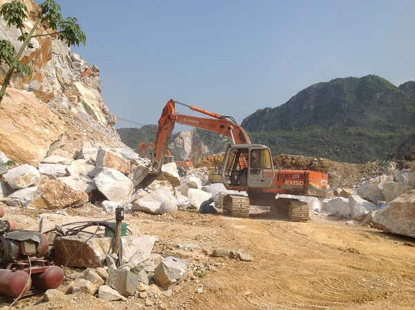 Mỏ đá của Công ty Tân Sơn ( Vĩnh Lộc) sau khi đưa về trạng thái an toàn đã sản xuất trở lại