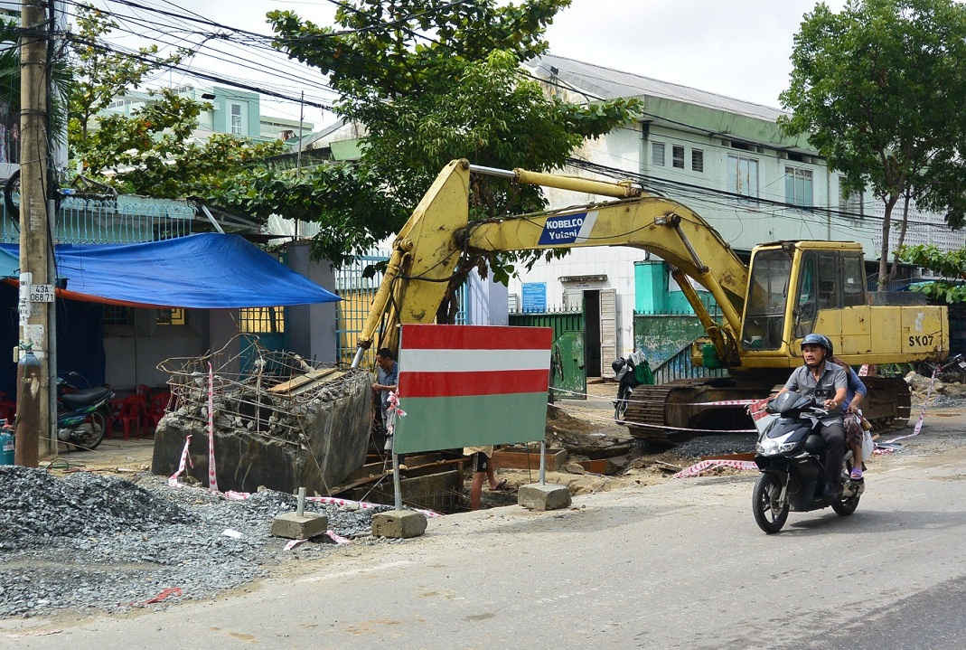 Dự án cải tạo cống thoát nước trên đường Quang Trung án binh bất động