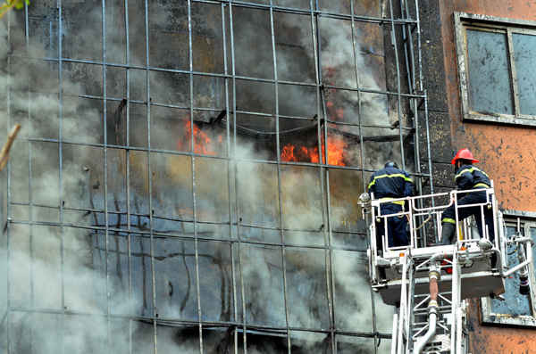 Vụ cháy chiều 01/11 đã gây thiệt hại nặng nề về người và tài sản