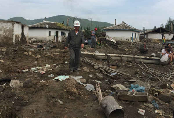 Thiệt hại nghiêm trọng do lũ lụt gây ra ở sông Tumen ở tỉnh Hamgyong Bắc, Bắc Triều Tiên. Ảnh: Nytimes.com