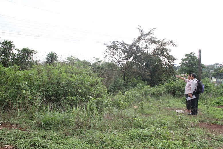 Dự án đường Nguyễn Văn Linh đang bị treo từ 7 năm nay, dân khốn khó.