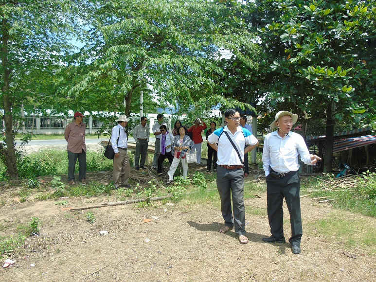 Đoàn khảo sát và thí điểm thực hiện hỗ trợ xây dựng hồ bơi tại huyện Tam Bình, Vĩnh Long