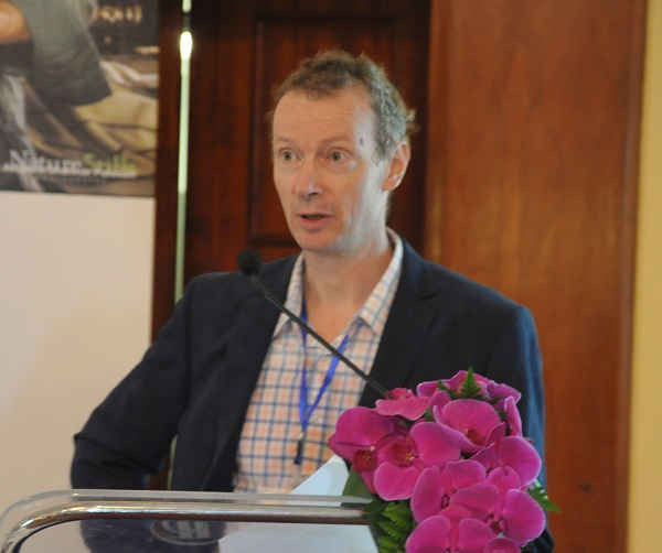 Ông Jake Brunner, Giám đốc IUCN khu vực Indo-Burma phát biểu khai mạc hội thảo