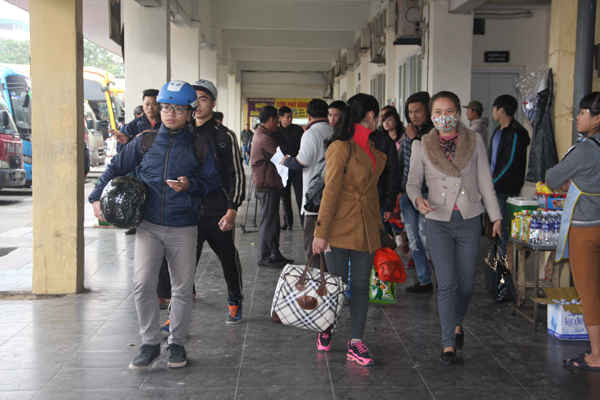 Công ty cổ phần bến xe Hà Nội dự kiến lượng khách đi lại vào dịp Tết Dương lịch 2017 và Tết Nguyên đán Đinh Dậu sẽ tăng khoảng 20-40% so với ngày thường