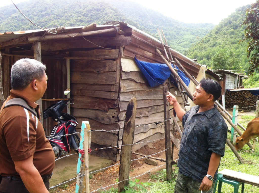 Dự án xây dựng Khu tái định cư Tà Lang, Giàn Bí vẫn chưa được triển khai, người dân tuy đã bàn giao mặt bằng nhưng phải sống trong lán trại tạm bợ