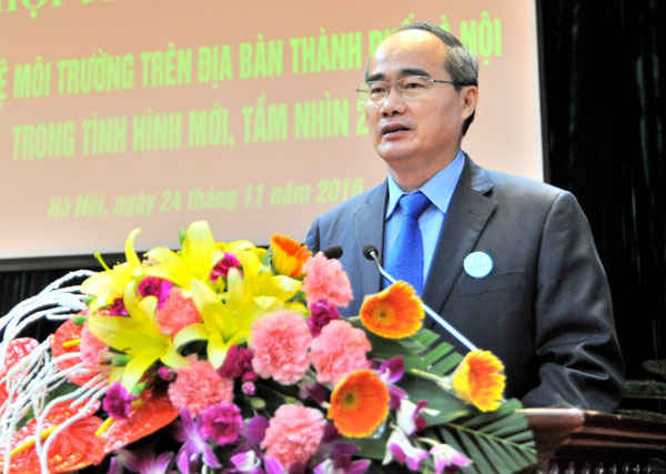 Ông Nguyễn Thiện Nhân, Ủy viên Bộ Chính trị, Chủ tịch Ủy ban Trung ương MTTQ Việt Nam phát biểu tại Hội thảo