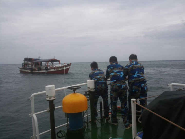 Bộ đội Biên phòng Kiên Giang tổ chức cứu nạn.