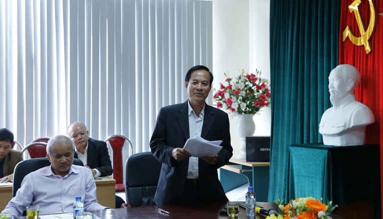 Ông Phạm Chí Tích – Giám đốc Công ty TNHH MTV Tài nguyên và Môi trường miền Nam, Khối trưởng Khối Thi đua số V báo cáo tổng kết công tác thi đua, khen thưởng năm 2016