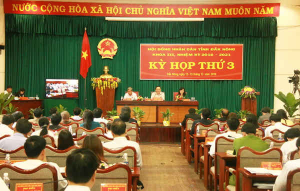 Toàn cảnh kỳ họp thứ 3 HĐND tỉnh Đắk Nông khóa III, nhiệm kỳ 2016 – 2021