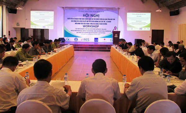 Quang cảnh Hội nghị triển khai kế hoạch thực hiện chính sách chi trả DVMTR giai đoạn 2016 – 2020 trên địa bàn tỉnh Kon Tum.