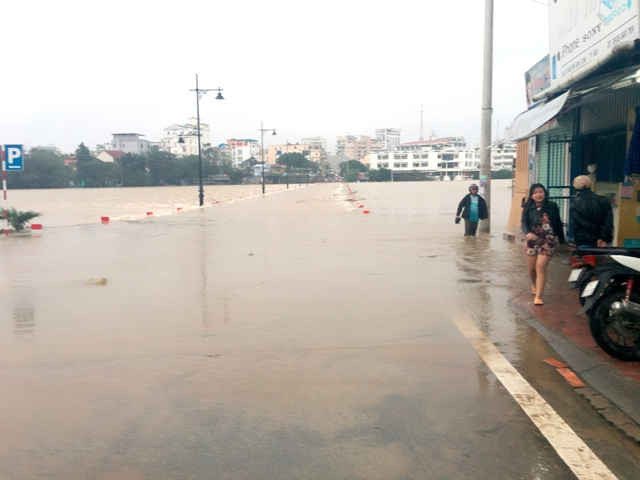 Tình hình mưa lũ đã làm tỉnh Thừa Thiên Huế thiệt hại hàng trăm tỷ đồng