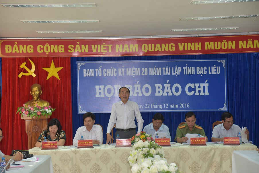Ông Phan Như Nguyện - Phó Chủ tịch UBND tỉnh, Phó trưởng Ban tổ chức kỷ niệm 20 năm tái lập tỉnh Bạc Liêu chủ trì cuộc họp báo.