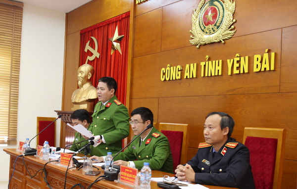 Trung tá Phạm Anh Sơn, Phó Trưởng phòng cảnh sát hình sự, Phó thủ trưởng Cơ quan cảnh sát điều tra Công an tỉnh Yên Bái công bố kết quả điều tra