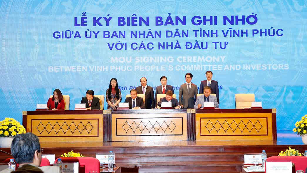 Lễ ký biên bản ghi nhớ giữa Tập đoàn FLC và UBND tỉnh Vĩnh Phúc