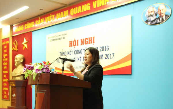Thứ trưởng Bộ TN&MT Nguyễn Thị Phương Hoa phát biểu