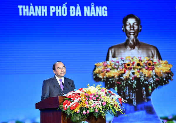 Thủ tướng Nguyễn Xuân Phúc đề nghị Đảng bộ, chính quyền và nhân dân Thành phố tập trung làm tốt 7 nhiệm vụ trọng tâm.