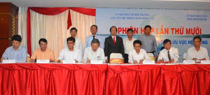Lãnh đạo UBND TPHCM và UBND các tỉnh ký kết Quy chế phối hợp.