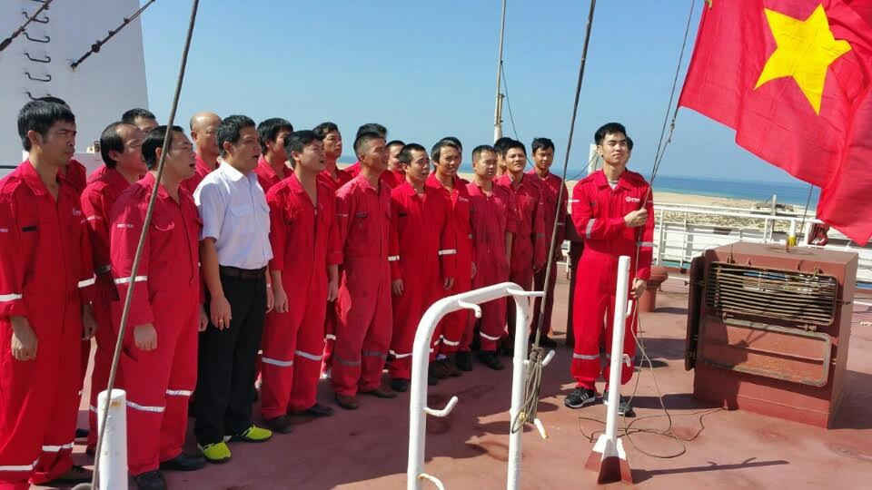 Đội ngũ thuyền viên trên tàu PVT Eagle