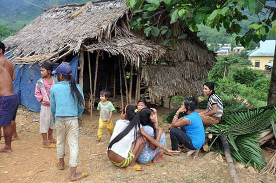 Tỉnh Quảng Nam có 51 ngàn hộ nghèo chiếm 12,9%. Số hộ nghèo tập trung chủ yếu ở các huyện miền núi