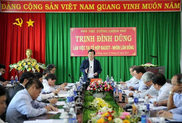 Phó Thủ tướng Trịnh Đình Dũng phát biểu tại buổi làm việc 