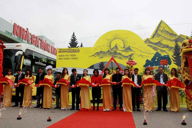 Lễ ra mắt và khai trương tuyến xe VIP Hà Nội - Lào Cai của Cty Hà Sơn - Hải Vân