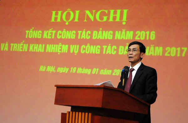 đồng chí Vũ Đình Sinh, Phó Bí thư Thường trực Đảng ủy Bộ TN&MT phát biểu tại Hội nghị chiều 22/12