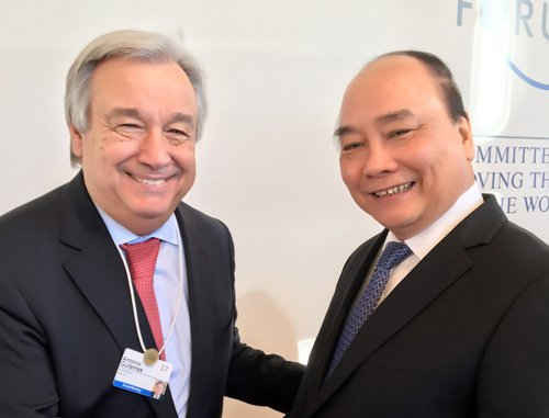 Thủ tướng Nguyễn Xuân Phúc và Tổng Thư ký LHQ Antonio Guterres. Ảnh: VGP/Đức Tuân