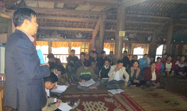 Huyện Lục Yên tổ chức nhiều buổi tuyên truyền về Luật khoáng sản cho người dân tại các thôn bản trên địa bàn