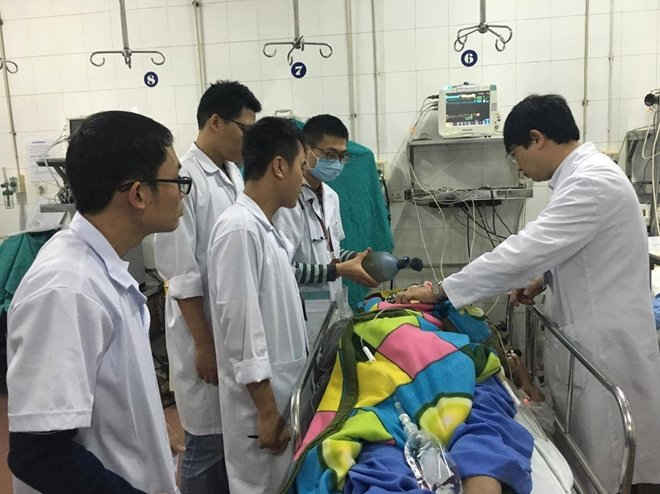 Cấp cứu bệnh nhân bị TNGT tại BV Việt Đức tết Đinh Dậu