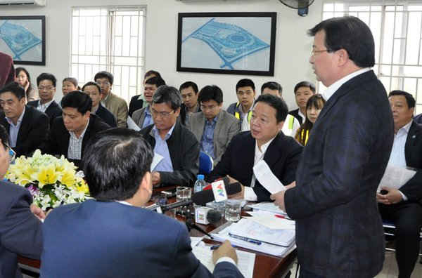 Phó Thủ tướng Chính phủ Trịnh Đình Dũng đề nghị các bộ, ngành đặc biệt là UBND TP Hà Nội tạo mọi điều kiện, nguồn lực để 02 dự án về đích đúng hẹn